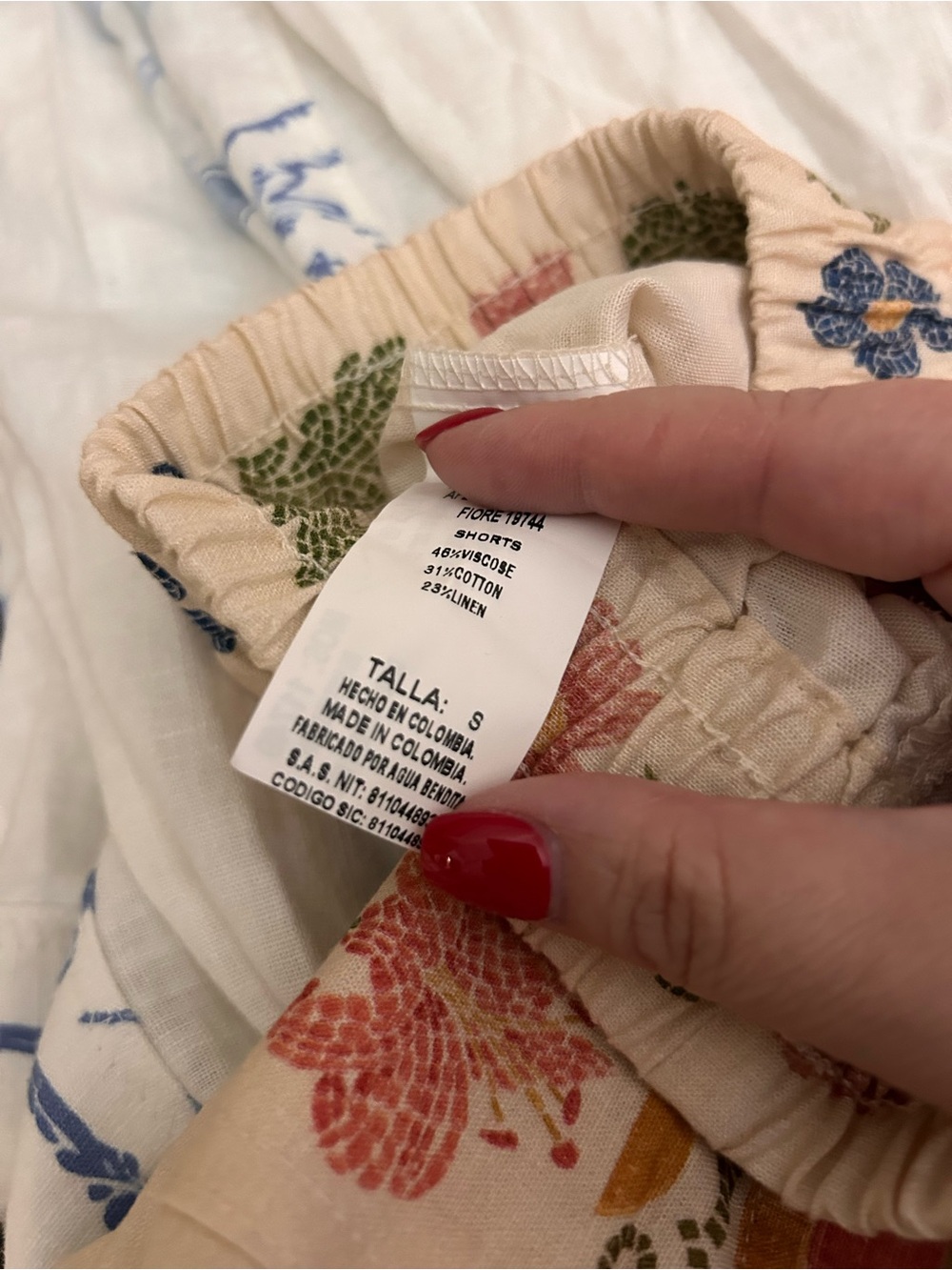NWT Agua Bendita Watts Linen Blend Shorts Butterfly Floral Anthropologie - Picture 7 of 7